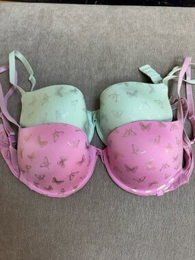 Victoria's Secret Bundle Light Pink and Light Green Butterfly Print T-Shirt Bra